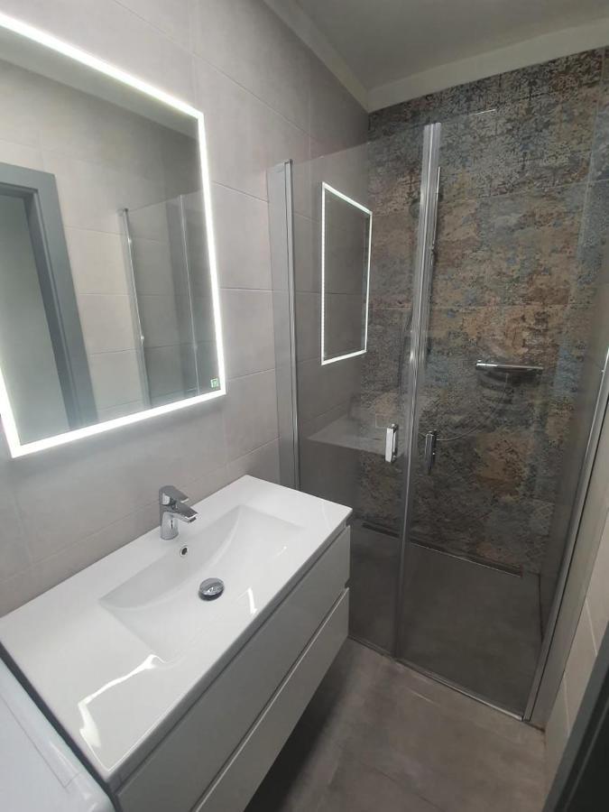 Monar Exclusive Center Free Parking In Garage Apartment Kosice Luaran gambar