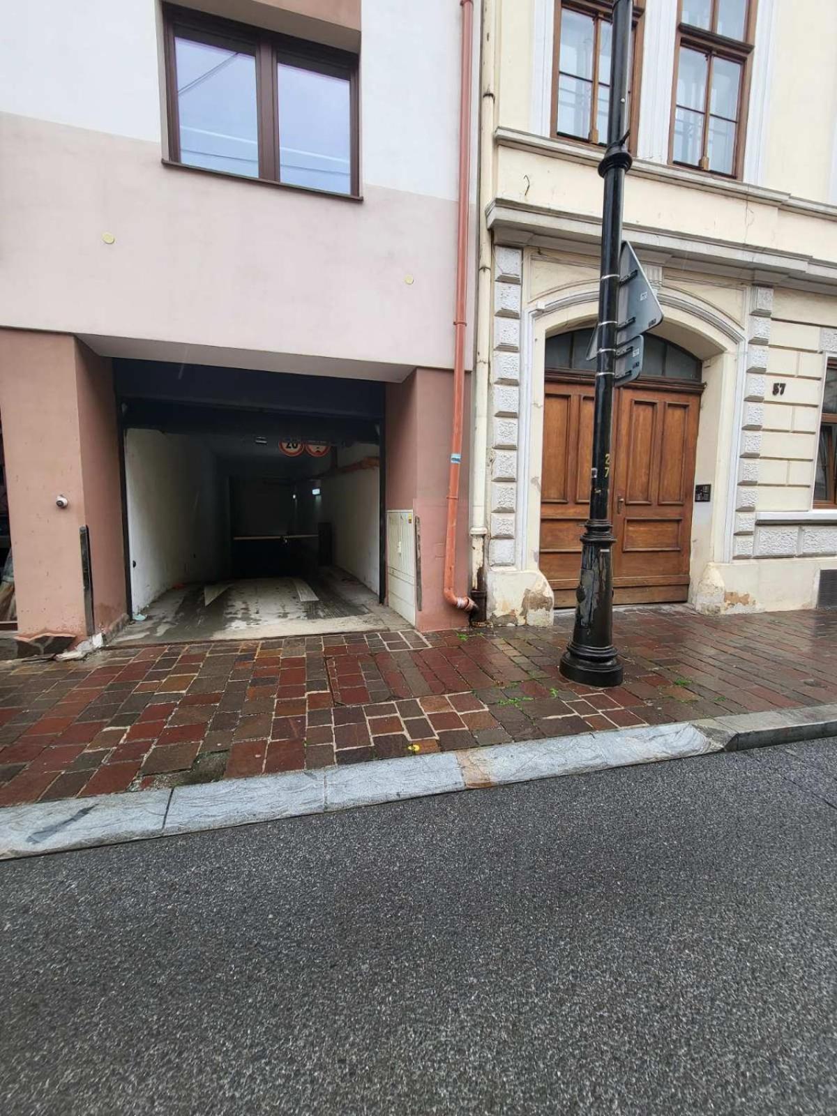 Monar Exclusive Center Free Parking In Garage Apartment Kosice Luaran gambar